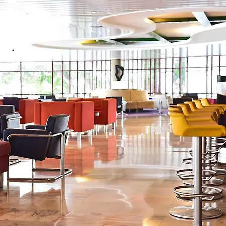 Pestana Casino Ξενοδοχείο με διαμερίσματα Φουνκάλ